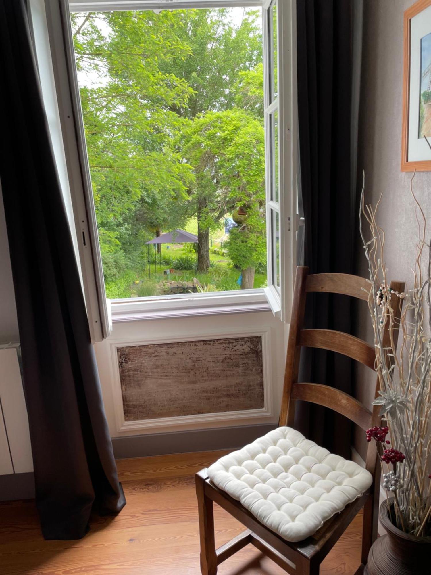 Les Agapanthes Bed & Breakfast Vaux-en-Beaujolais Exterior photo